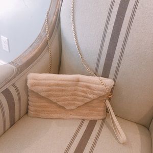 FUZZY PURSE!!
